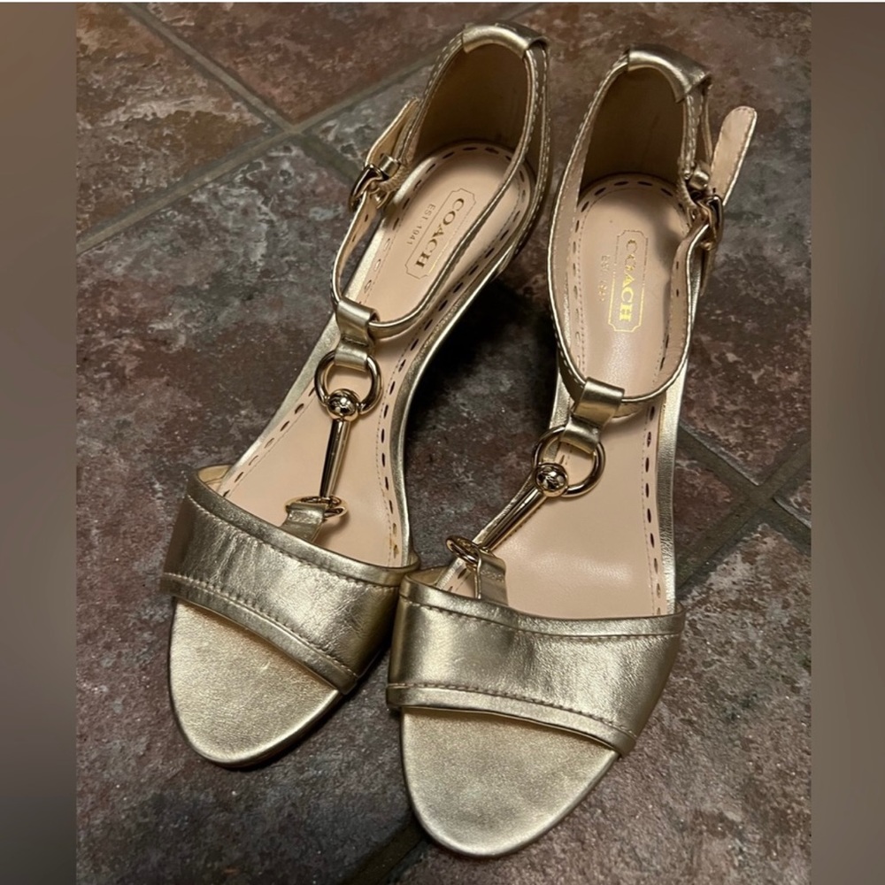 Coach Shoes NWOT (R $219) - Picture 2 of 8